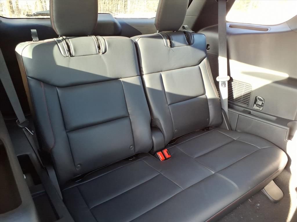 New 2026 Ford Explorer ST-Line w/ ST-Line Street Pack image 11