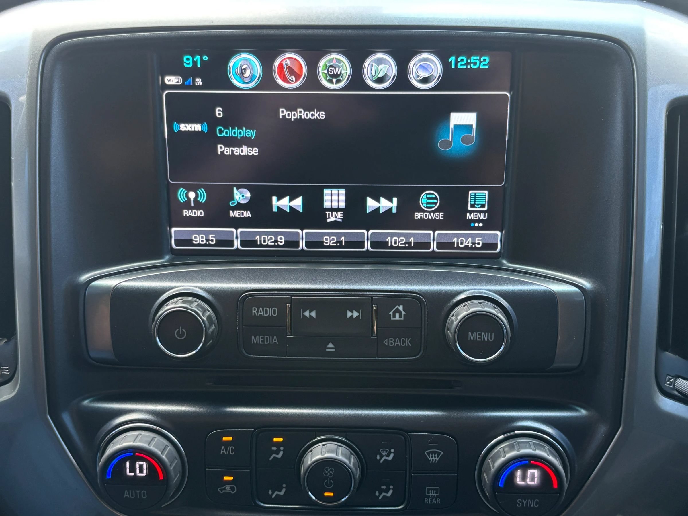 Used 2018 Chevrolet Silverado 1500 LT w/ LT Eassist Package RWD image 42