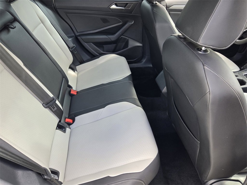 Certified 2020 Volkswagen Jetta R-Line image 16
