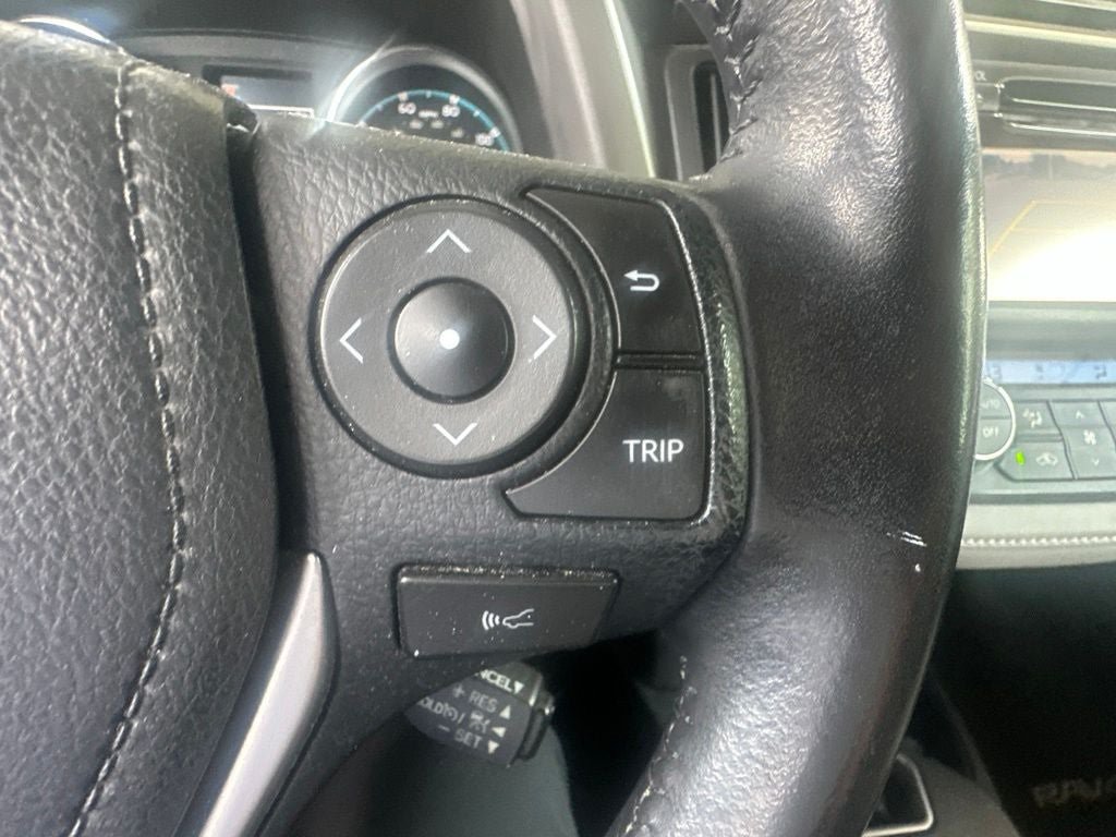 Used 2017 Toyota RAV4 XLE w/ Carpet Mat Package AWD/4WD image 20