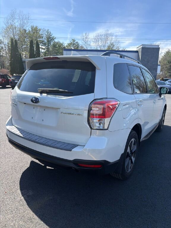 Used 2018 Subaru Forester 2.5i Premium w/ All-Weather Package AWD/4WD image 5