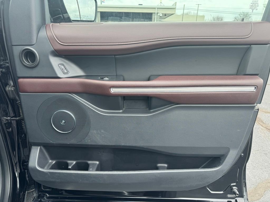 Used 2024 Ford Expedition Max Limited image 15