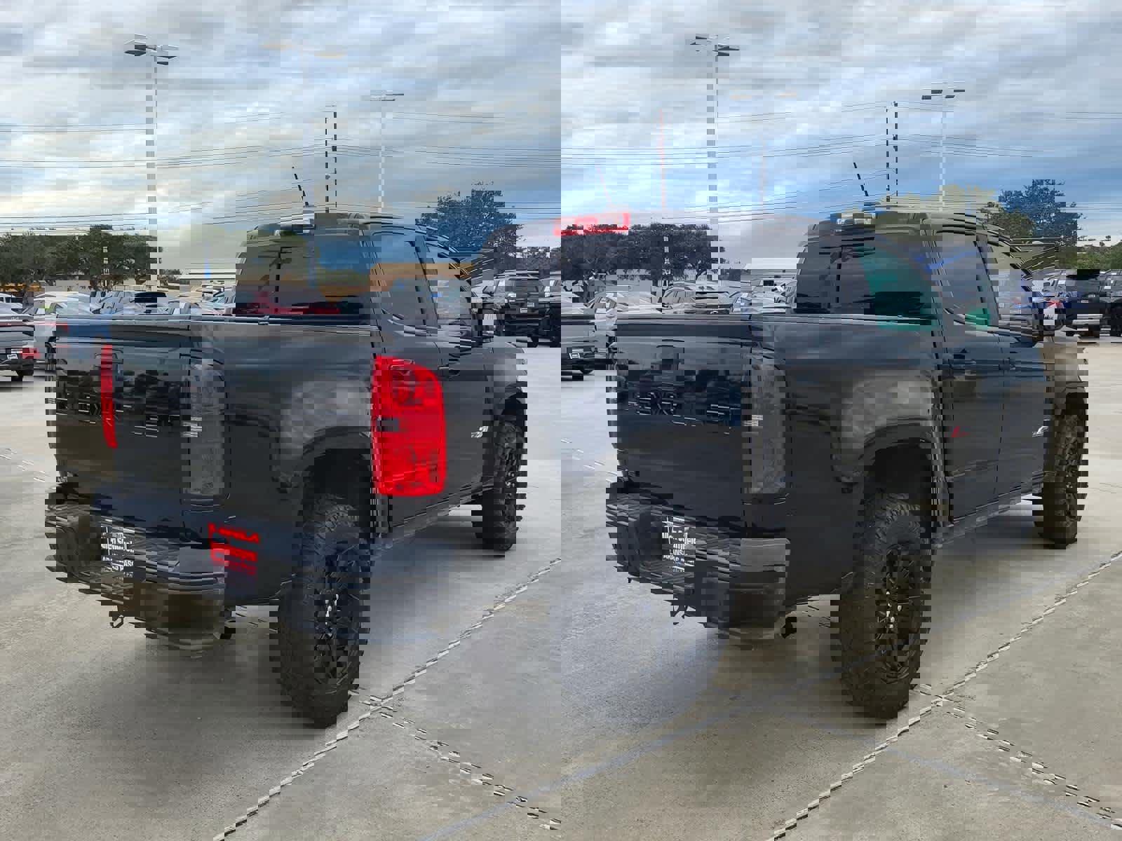 Used 2021 Chevrolet Colorado Z71 w/ Z71 Midnight Edition image 5