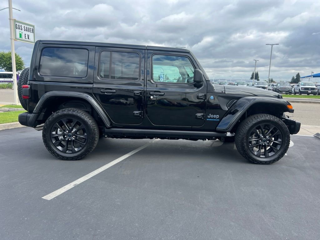 Used 2025 Jeep Wrangler Backcountry 4xe AWD/4WD image 12