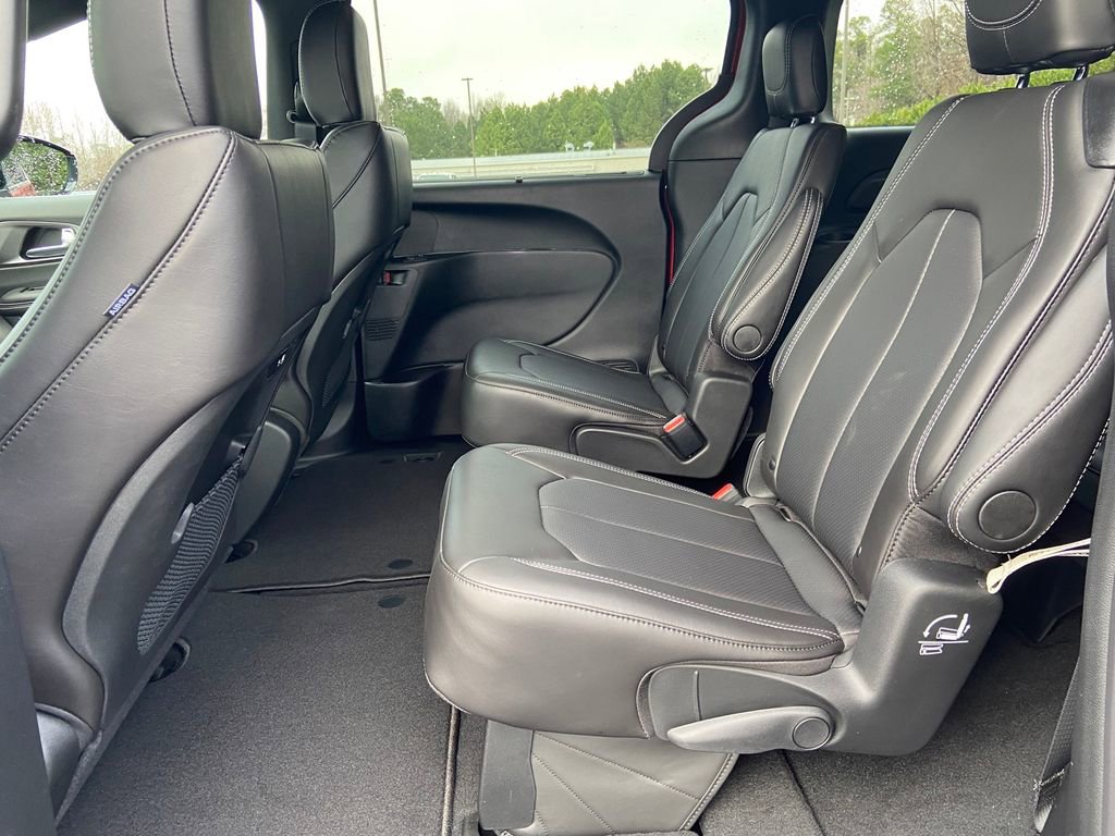 New 2026 Chrysler Pacifica Select image 11