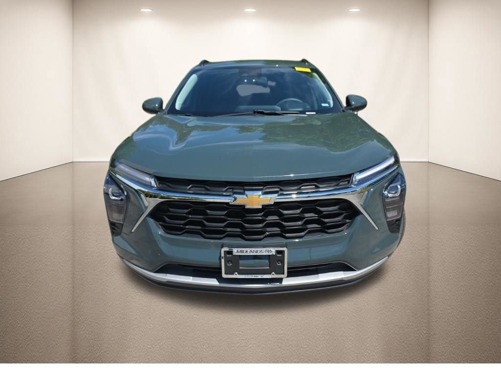 Used 2025 Chevrolet Trax LT image 13