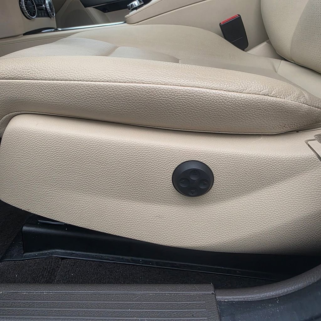 Used 2015 Mercedes-Benz GLK 350 2WD image 14