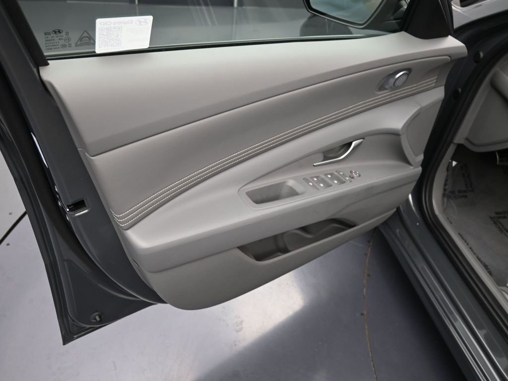 Certified 2025 Hyundai Elantra SEL image 13