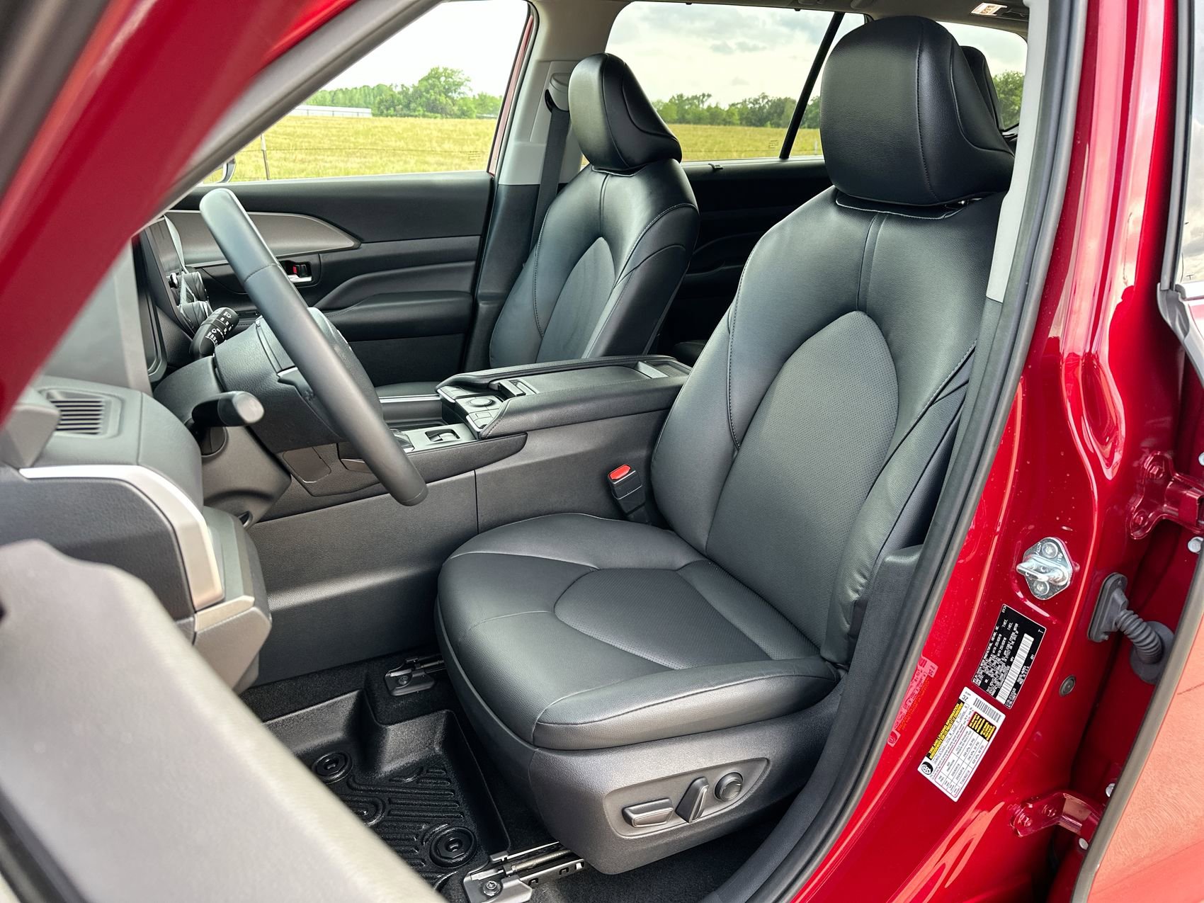 Used 2024 Toyota Grand Highlander AWD image 11