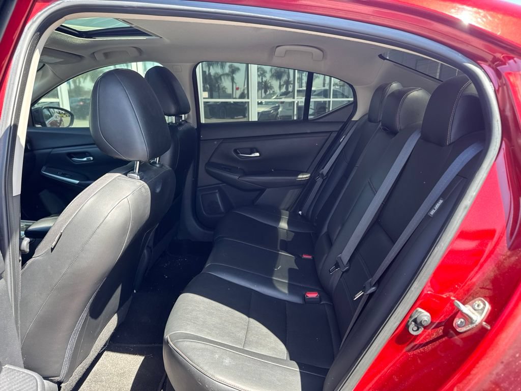 Used 2020 Nissan Sentra SR w/ Premium Package FWD image 13