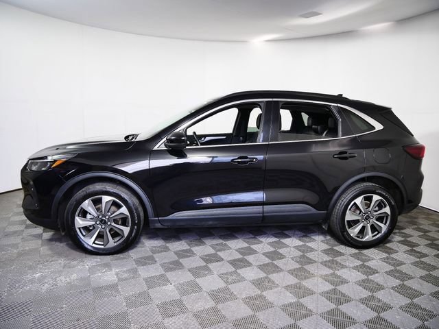 Certified 2025 Ford Escape Platinum AWD/4WD image 6