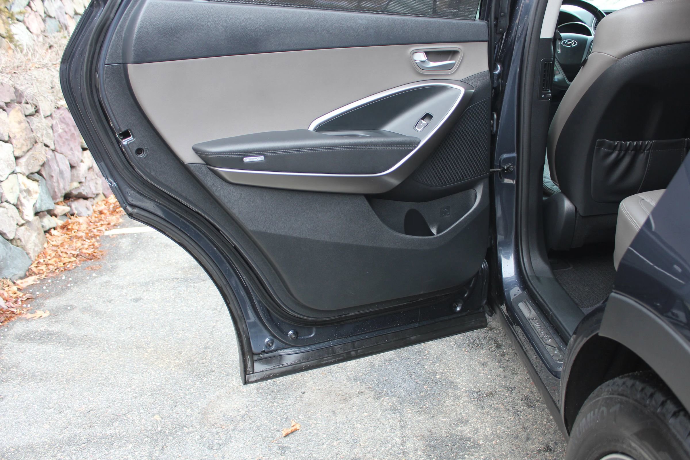 Used 2017 Hyundai Santa Fe SE w/ SE Premium Package 02 image 14