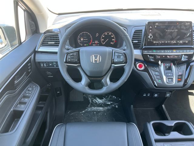 New 2026 Honda Odyssey Touring image 17