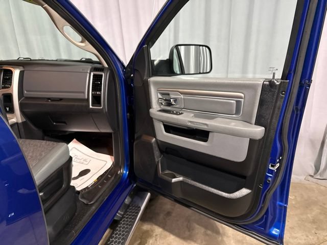 Used 2017 RAM 1500 SLT AWD/4WD image 36