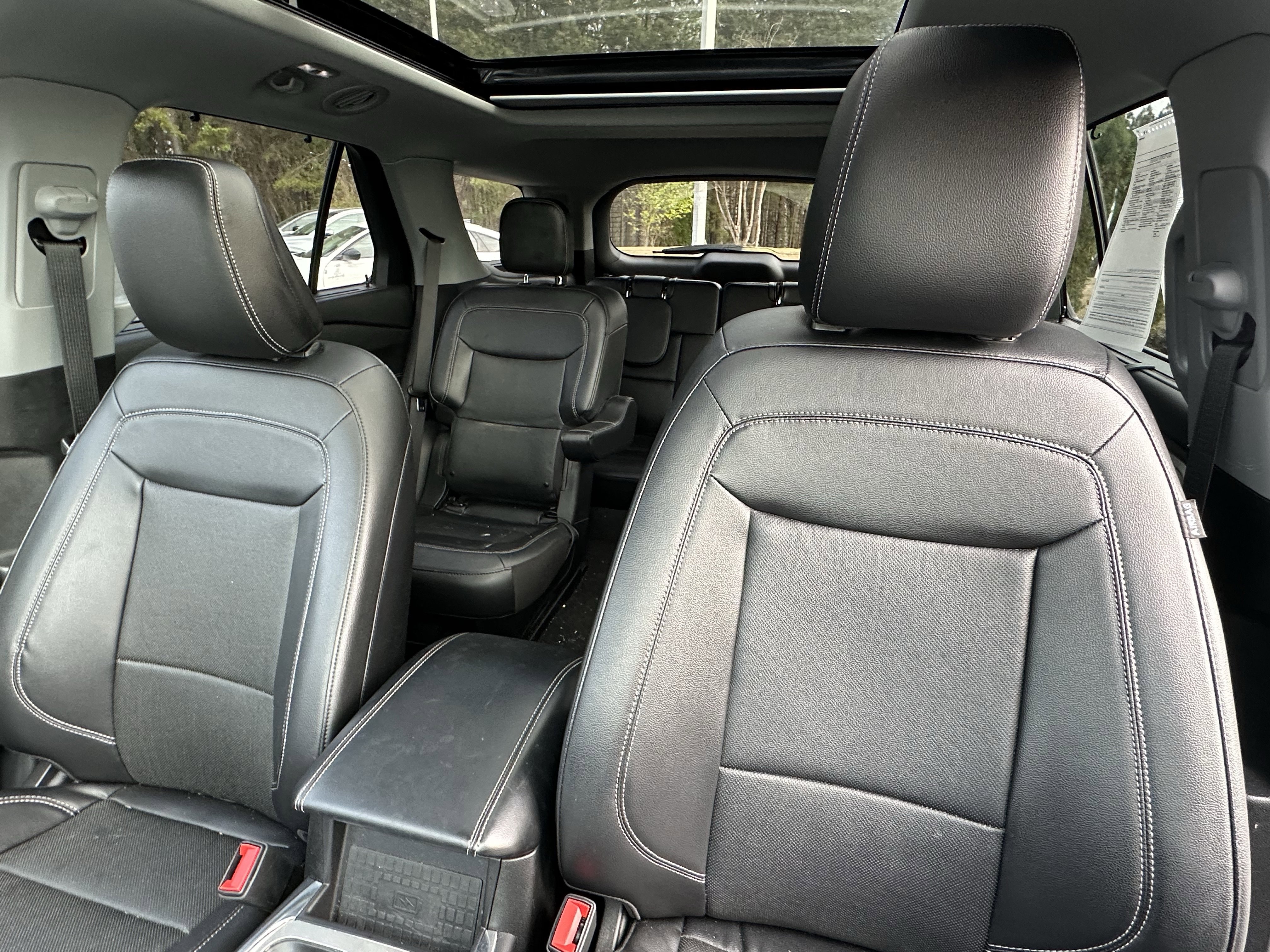 Used 2023 Ford Explorer Limited w/ Limited Technology Package image 8