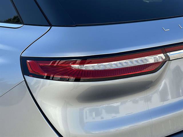 Used 2022 Lincoln Corsair AWD w/ Equipment Group 101A image 8