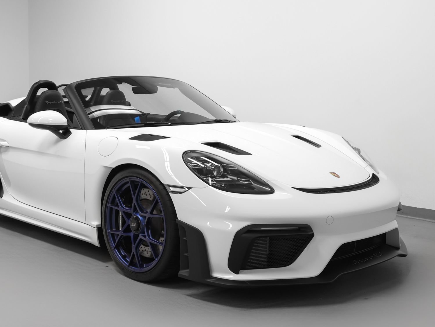 Certified 2025 Porsche 718 Boxster Spyder RS w/ Light Design Package RWD image 12