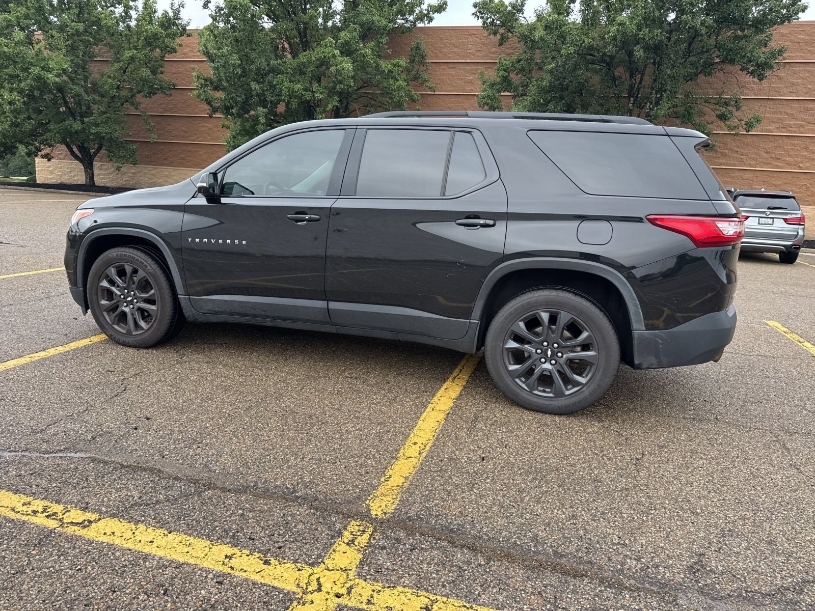 Used 2020 Chevrolet Traverse RS FWD image 28