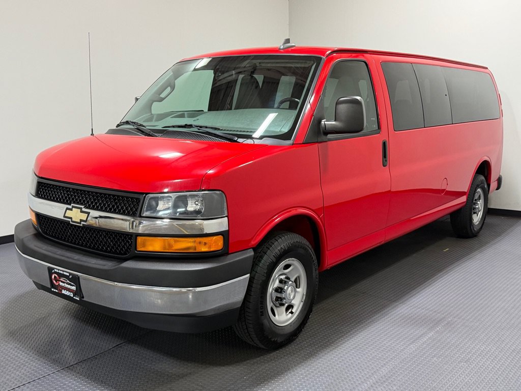 Used 2017 Chevrolet Express 3500 LT w/ LT Preferred Equipment Group RWD image 1