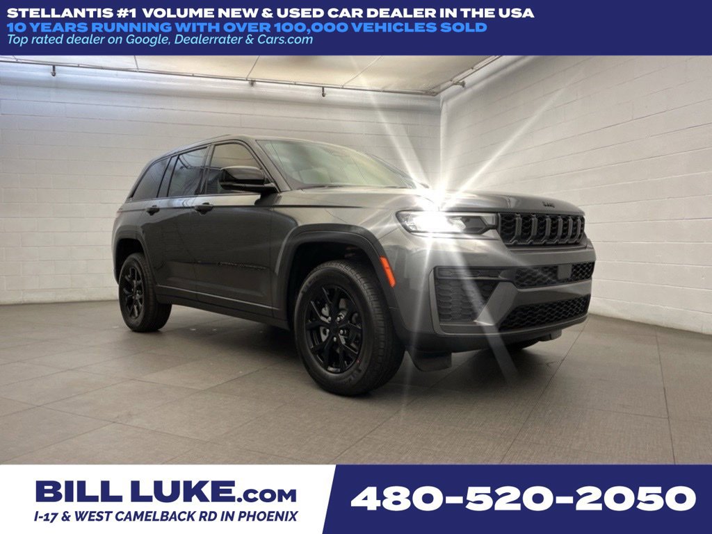 New 2026 Jeep Grand Cherokee Altitude RWD image 1