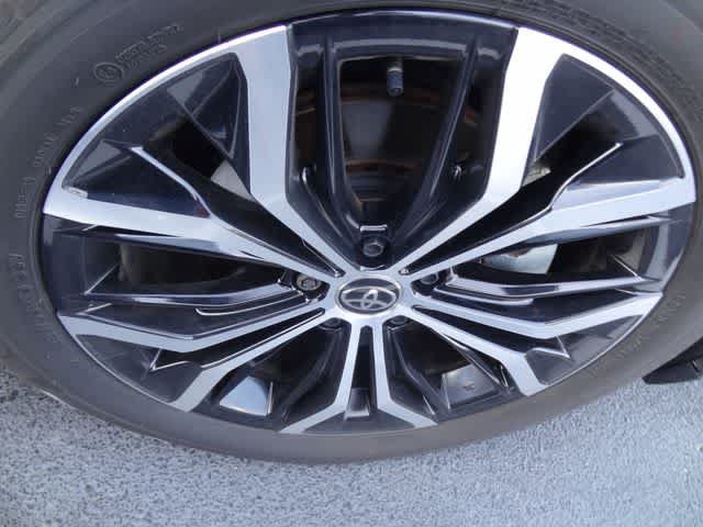 Certified 2026 Toyota Crown AWD/4WD image 19