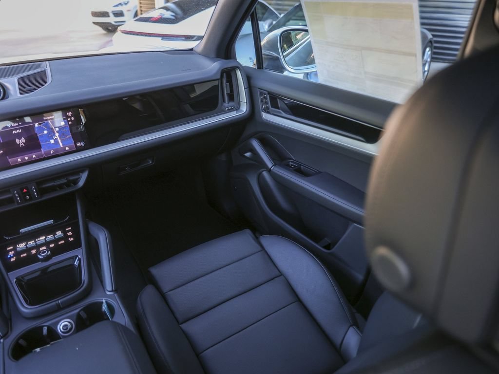 New 2026 Porsche Cayenne S AWD/4WD image 34