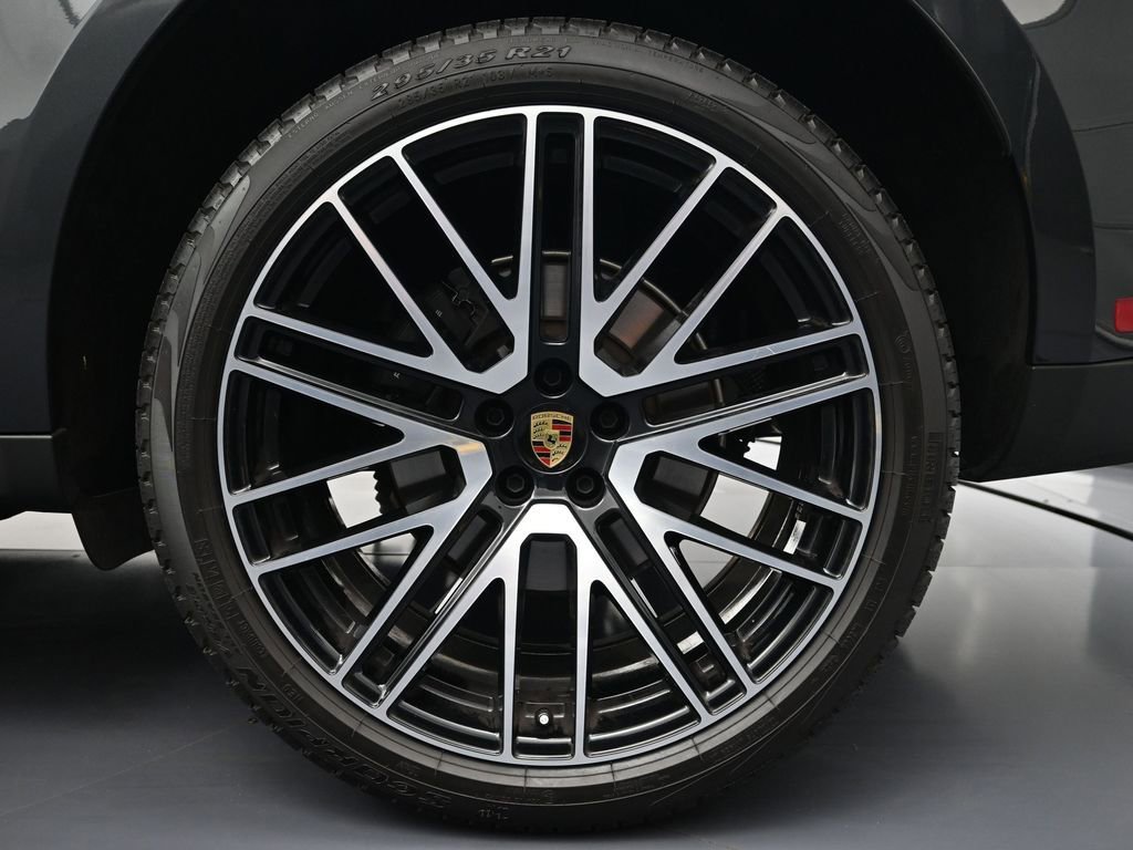 Certified 2026 Porsche Macan image 26