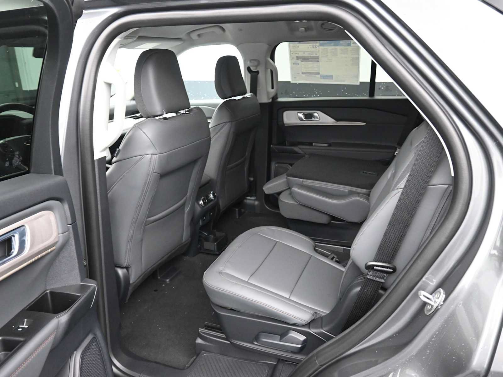 New 2026 Ford Explorer Active w/ Active Comfort Package AWD/4WD image 19