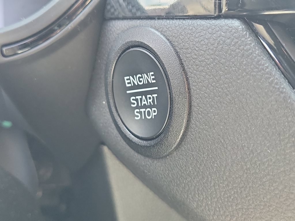 Used 2025 Ford Escape ST-Line Select AWD/4WD image 27