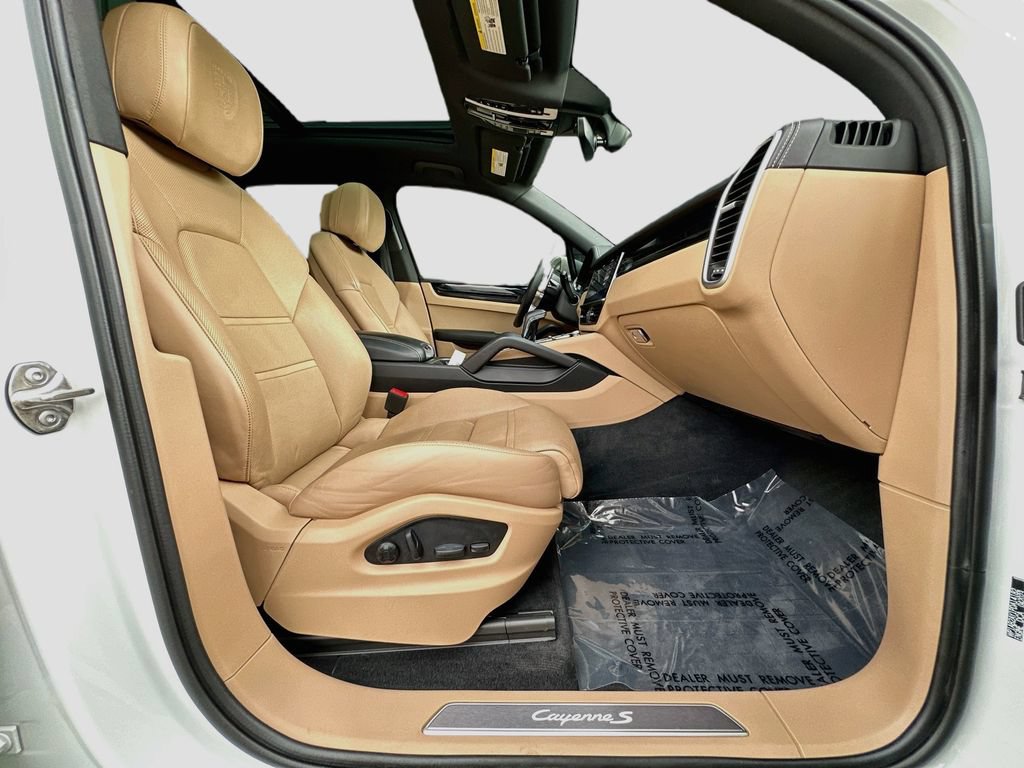Certified 2023 Porsche Cayenne S w/ Premium Package Plus AWD/4WD image 30