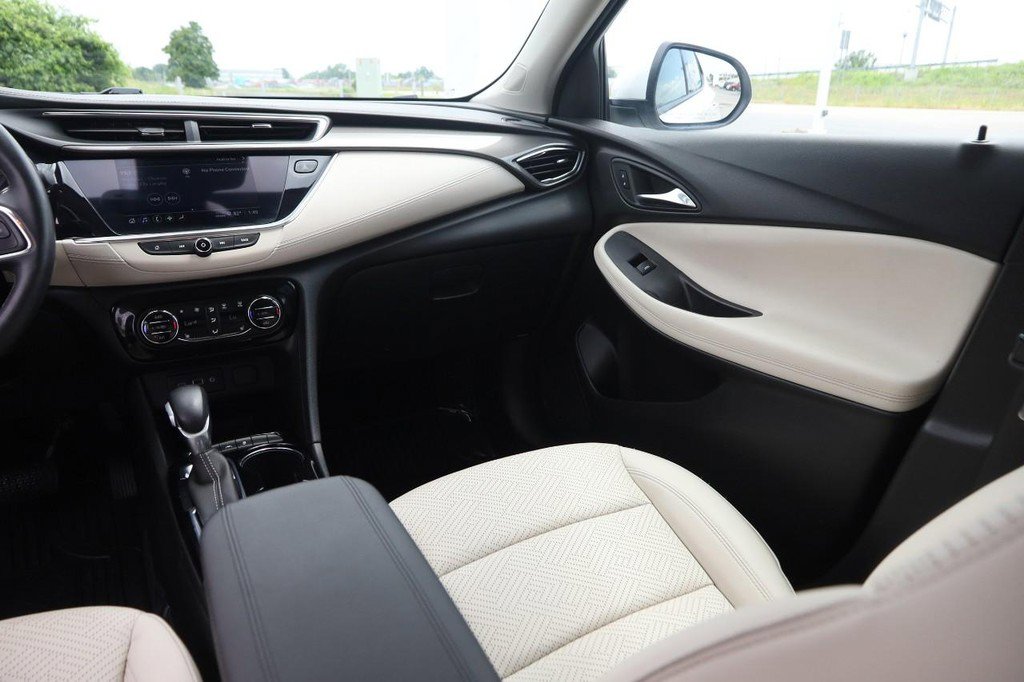 Used 2023 Buick Encore GX Essence w/ Experience Buick Package FWD image 26
