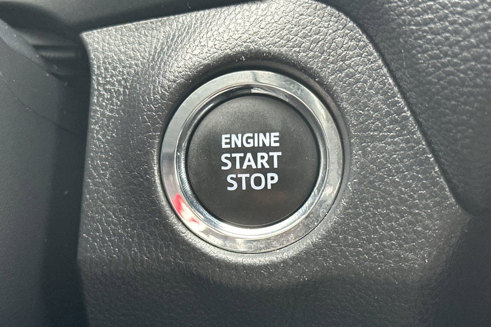 Used 2024 Toyota RAV4 XLE FWD image 26