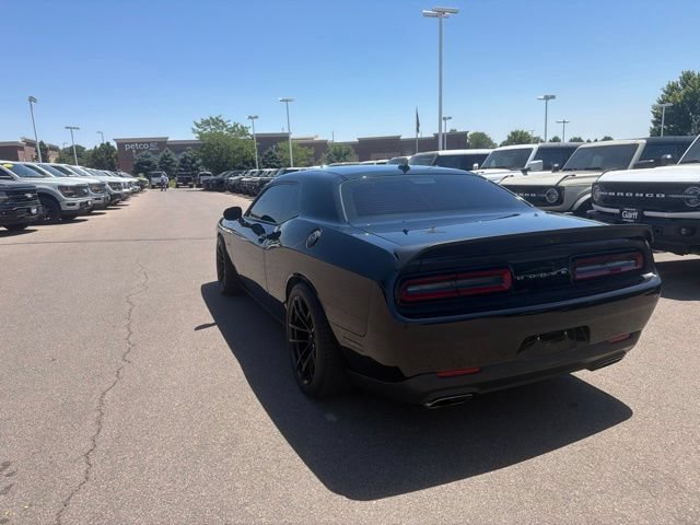 Used 2015 Dodge Challenger SRT w/ Technology Group RWD image 6