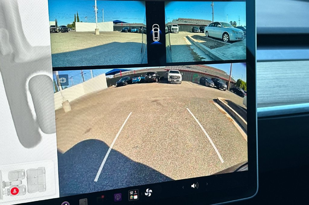 Used 2023 Tesla Model Y 2WD image 19