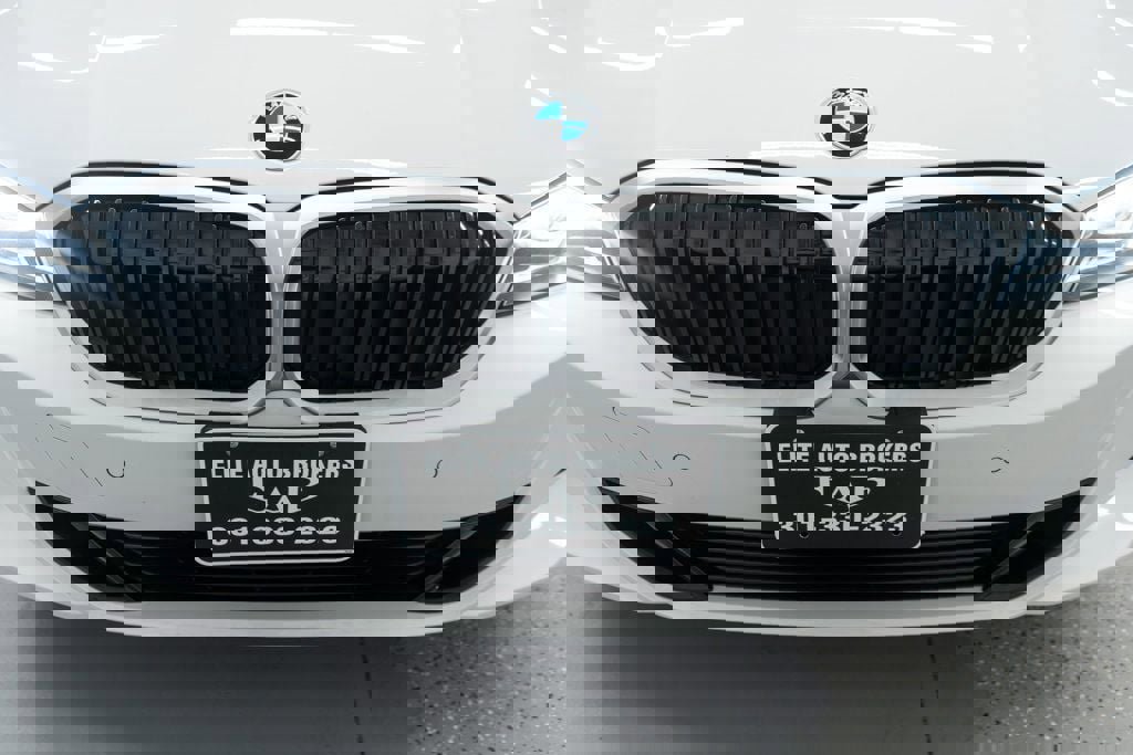 Used 2024 BMW 330i xDrive Sedan w/ Convenience Package image 43