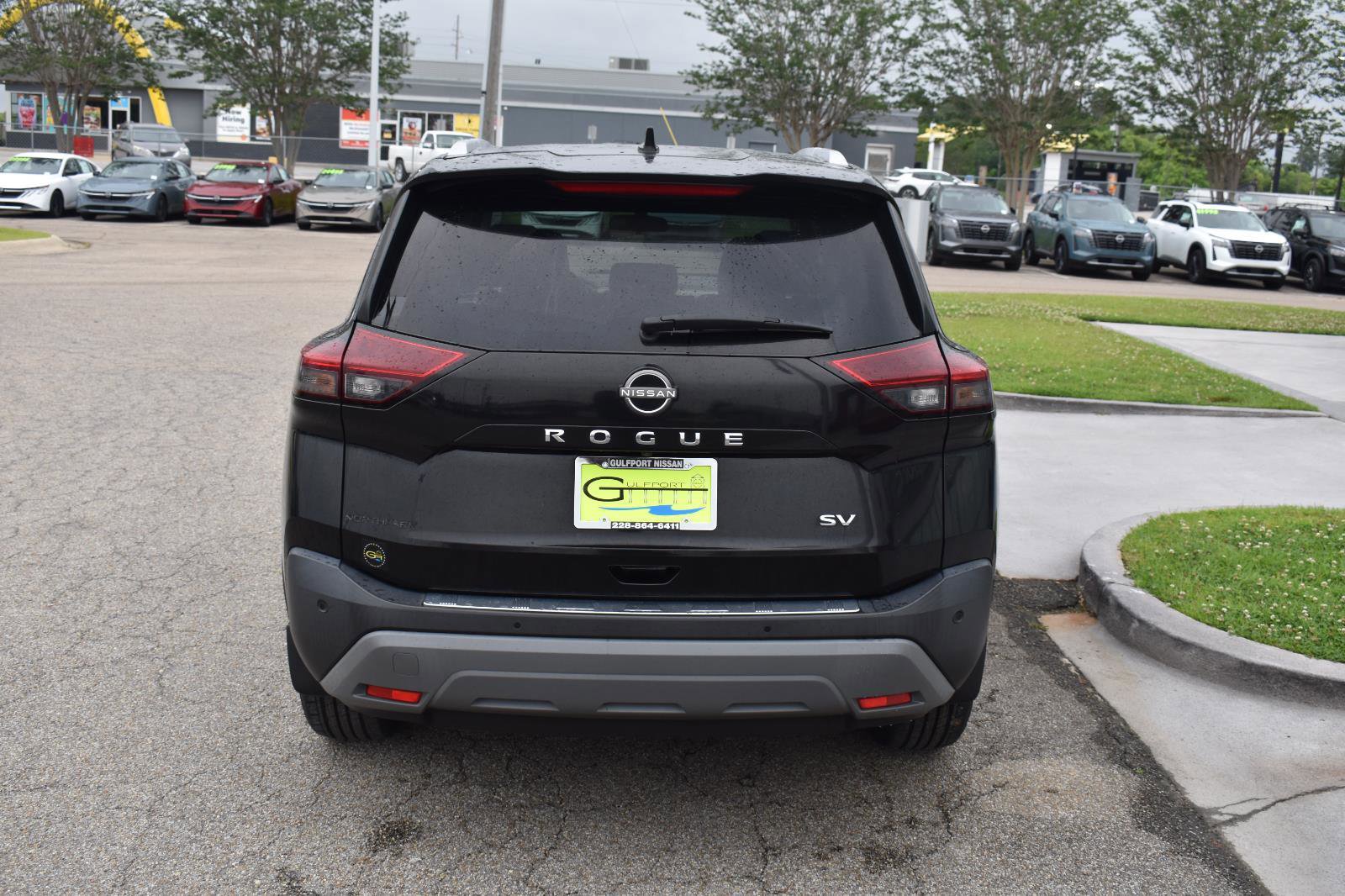 Used 2023 Nissan Rogue SV w/ SV Premium B Package FWD image 10