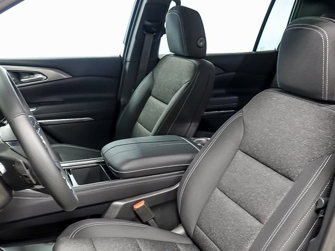 New 2026 Chevrolet Traverse LT w/ LPO, Floor Liner Package FWD image 10