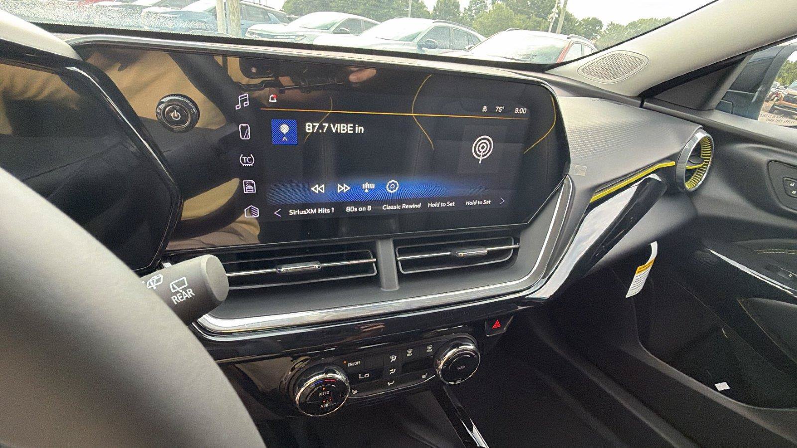 New 2026 Chevrolet Trax ACTIV w/ Sunroof Package FWD image 26