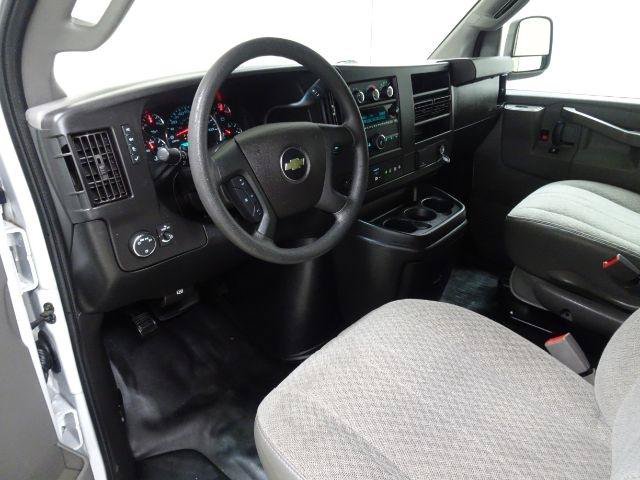 Used 2019 Chevrolet Express 3500 w/ Driver Convenience Package RWD image 21