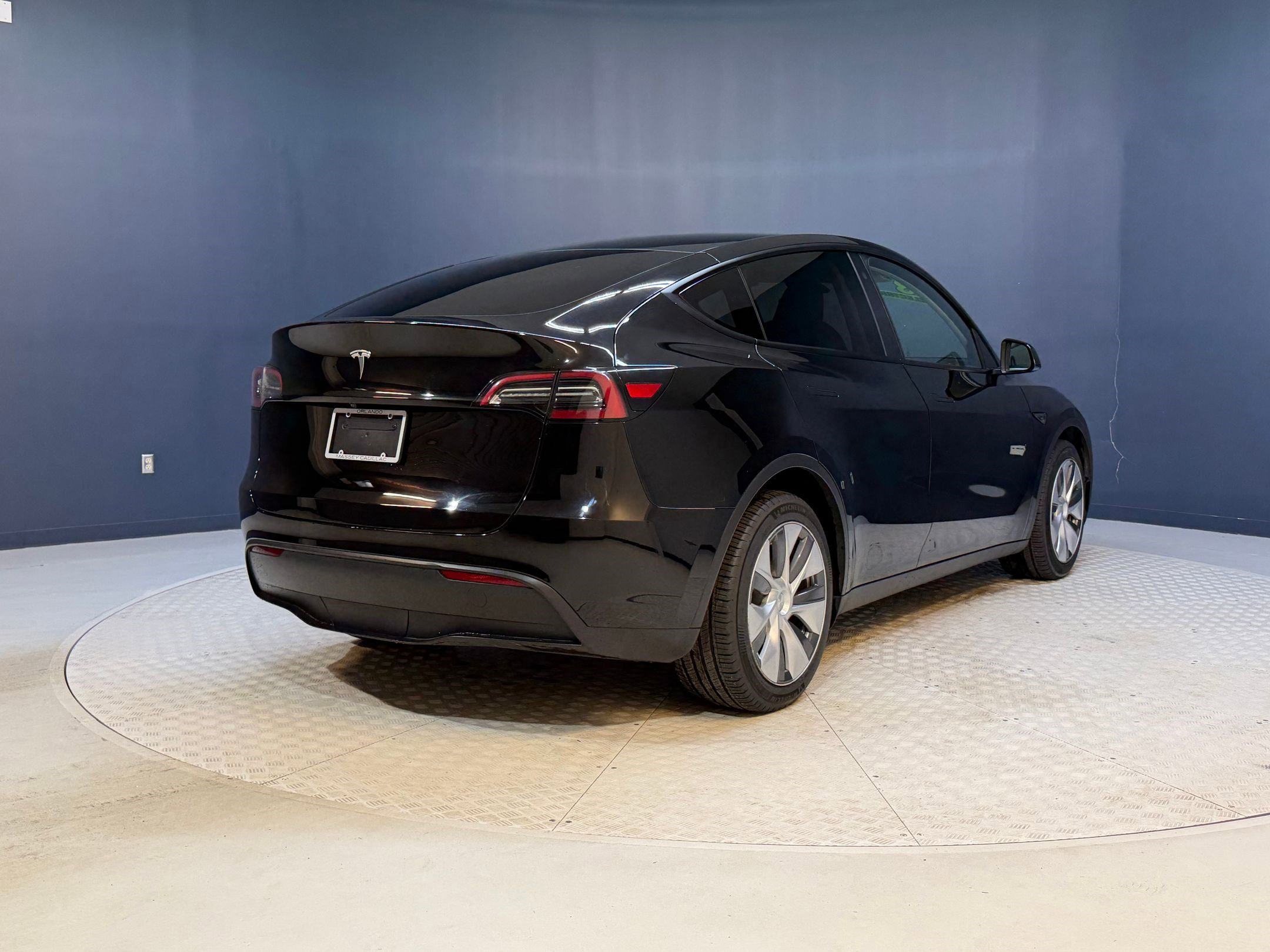 Used 2023 Tesla Model Y Long Range image 9