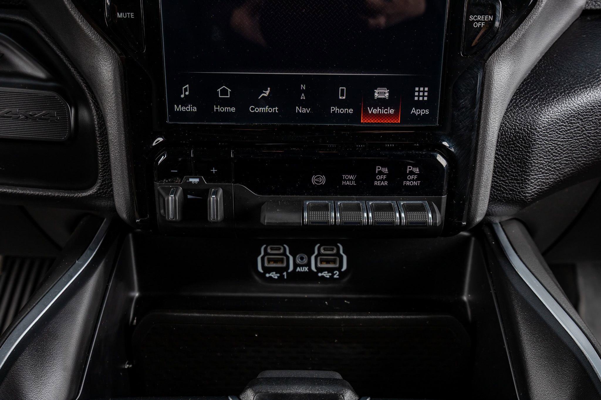 Used 2024 RAM 3500 Big Horn w/ Night Edition image 26