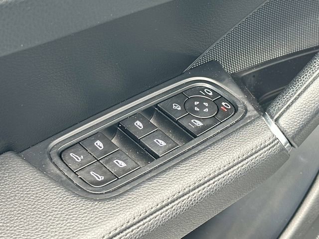 Used 2022 Porsche Cayenne Platinum Edition AWD/4WD image 14