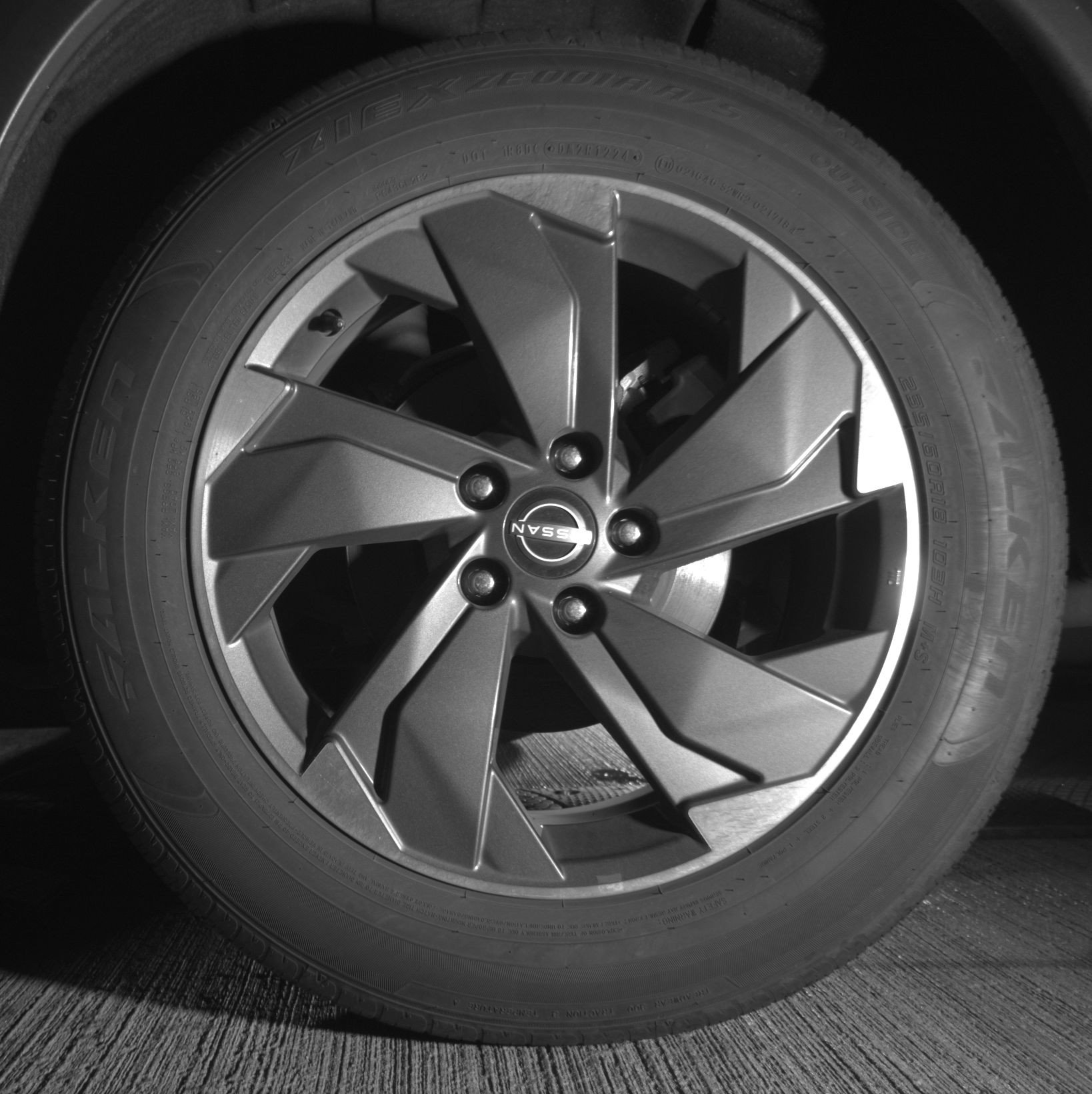 Used 2025 Nissan Rogue SV image 14