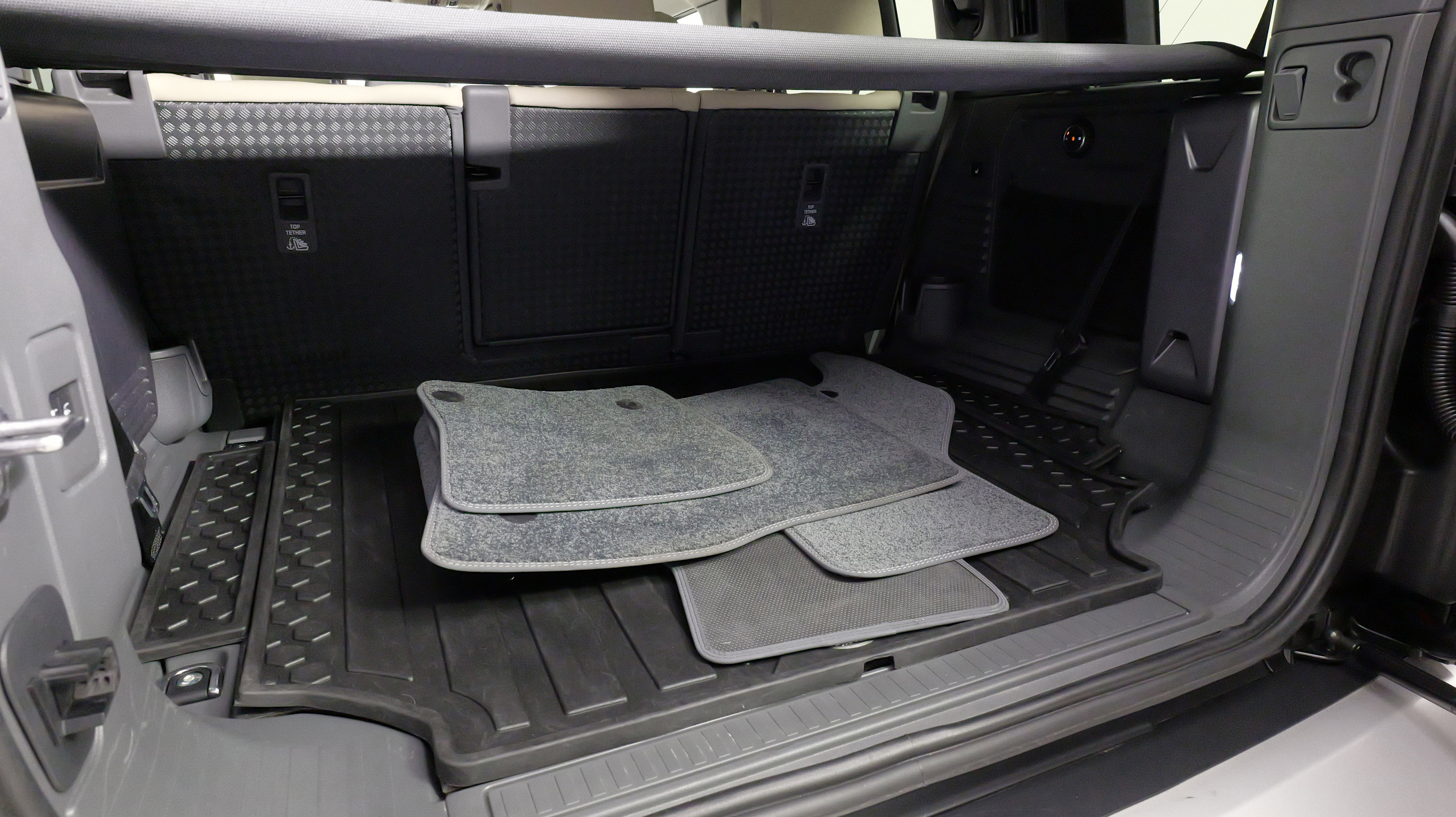 Used 2022 Land Rover Defender 110 SE image 62