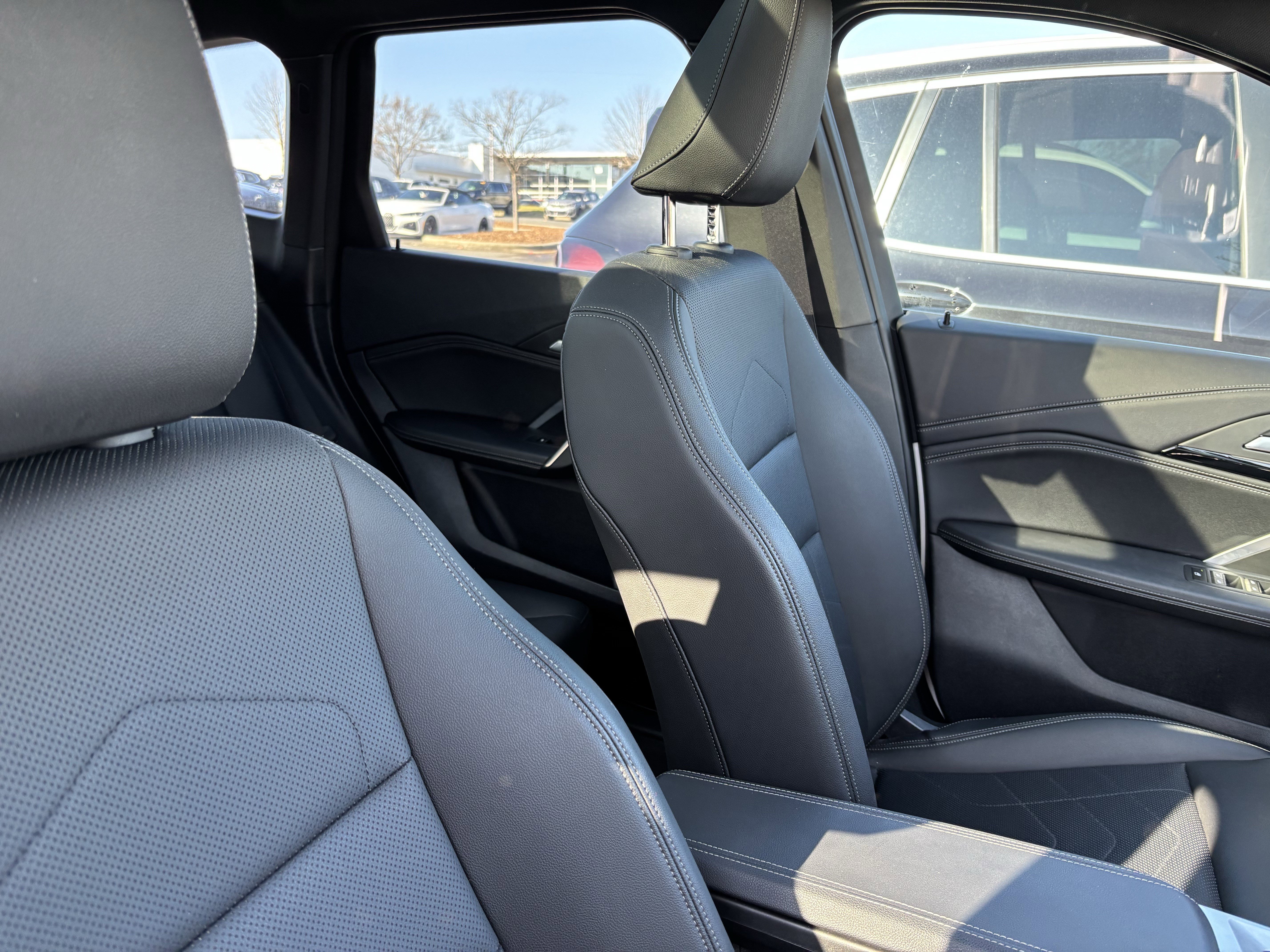 Used 2023 BMW X1 xDrive28i w/ Premium Package image 34