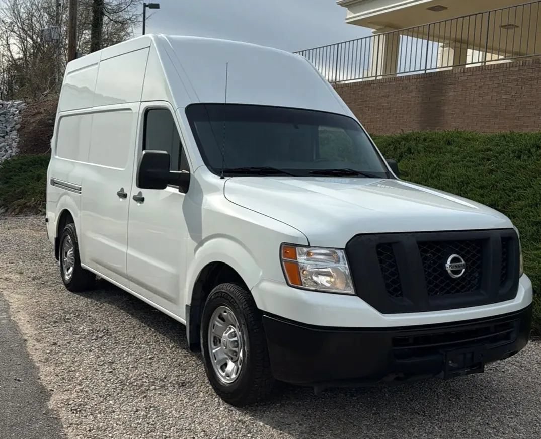 Used 2014 Nissan NV 2500 SV w/ Side & Curtain Airbag Package RWD image 2