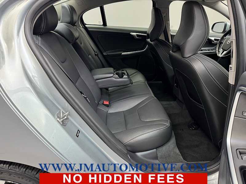 Used 2018 Volvo S60 T5 Dynamic w/ Vision Package image 18