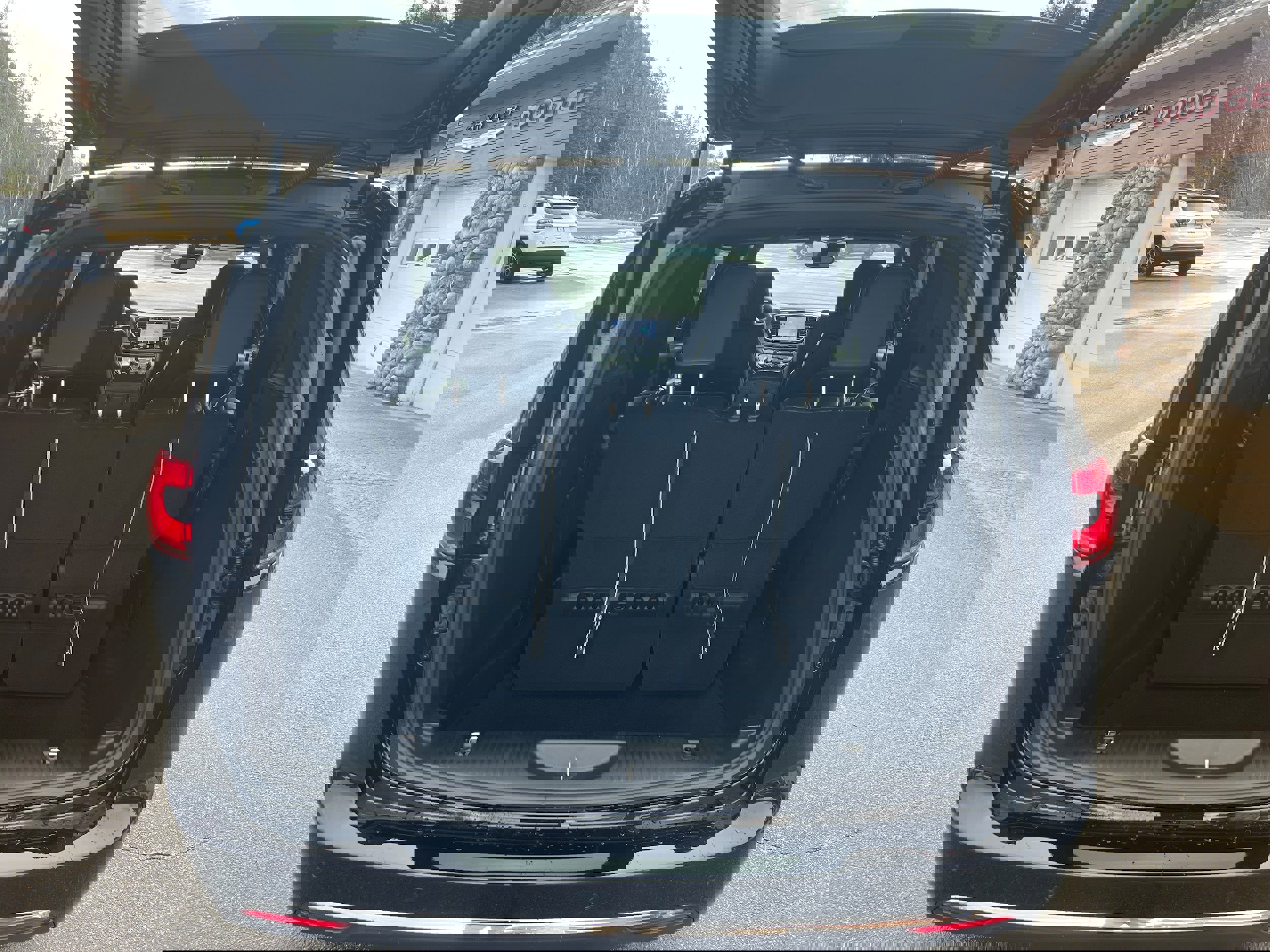 New 2026 Chrysler Pacifica Select image 20