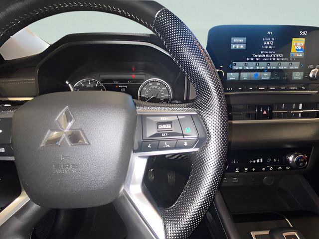 Used 2024 Mitsubishi Outlander SE AWD/4WD image 24