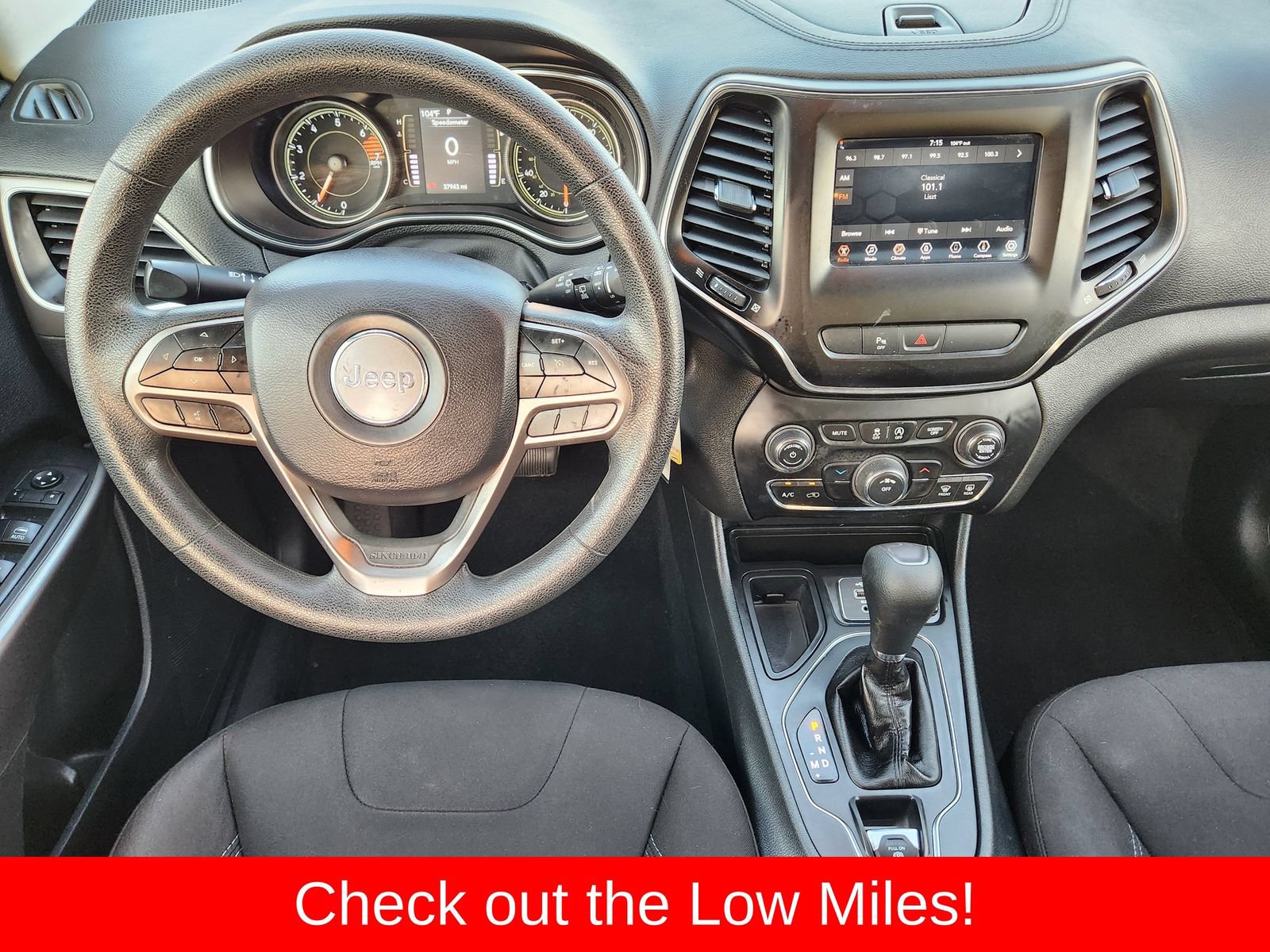 Used 2019 Jeep Cherokee Latitude w/ Popular Appearance Group FWD image 34